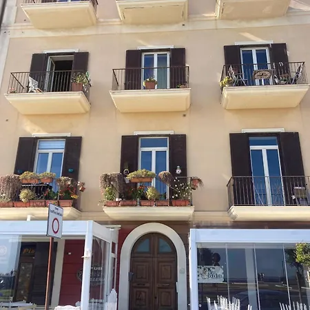 Four Islands - * Pozzuoli